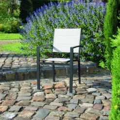 Neu 🤩 Stapelstuhl - schwarz-silbergrau - Aluminium - gepolstert 🛒 -Angebote Garten Store 9005143700 02 1600Wx1600H