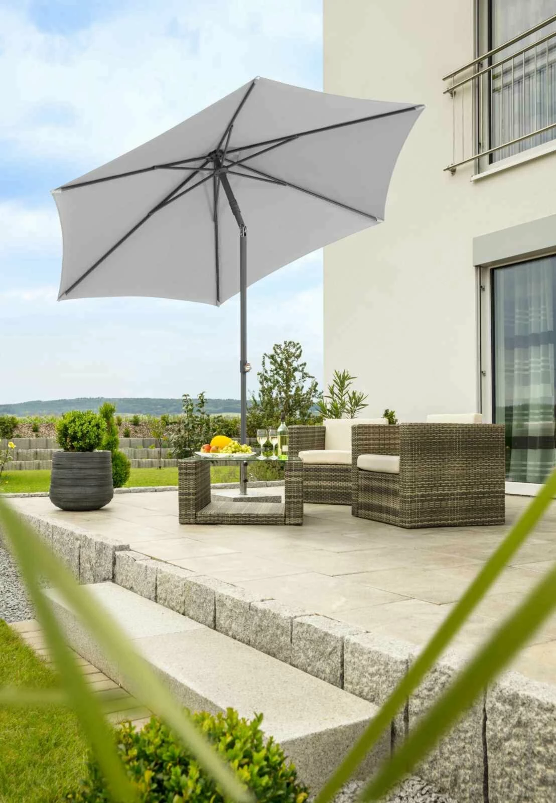 Rabatt 🔥 Sonnenschirm SEVILLA - silbergrau - rund - Ø 270 cm 🔔 4 Rabatt 🔥 Sonnenschirm SEVILLA - silbergrau - rund - Ø 270 cm 🔔 – Bild 2