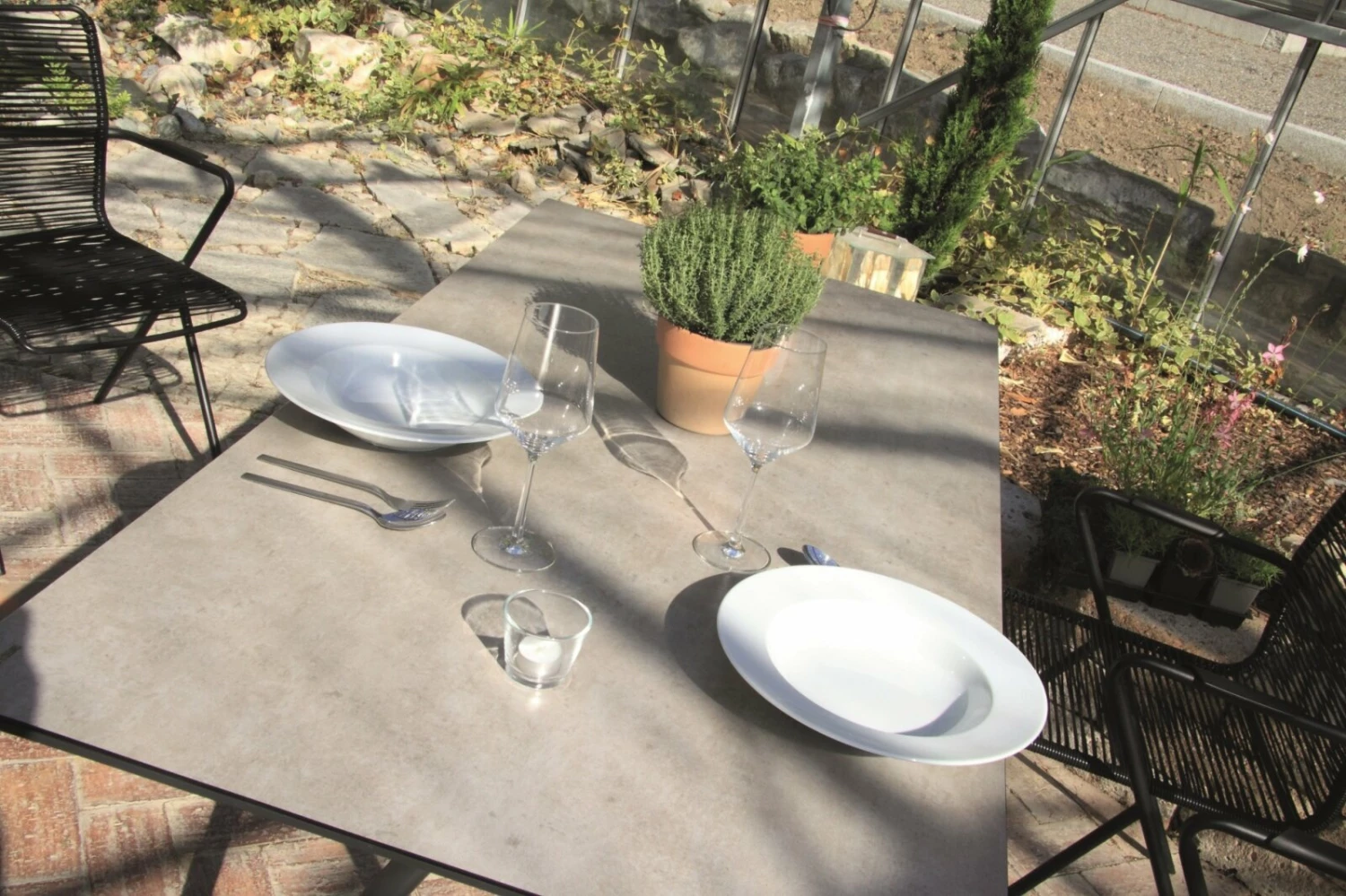 Großhandel 🧨 Gartentisch - anthrazit-beton - 160x80 cm ⌛ 4 Großhandel 🧨 Gartentisch - anthrazit-beton - 160x80 cm ⌛ – Bild 2